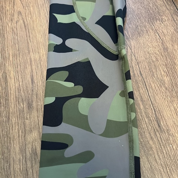 ZYIA Active 7/8 camo legging - Picture 5 of 7